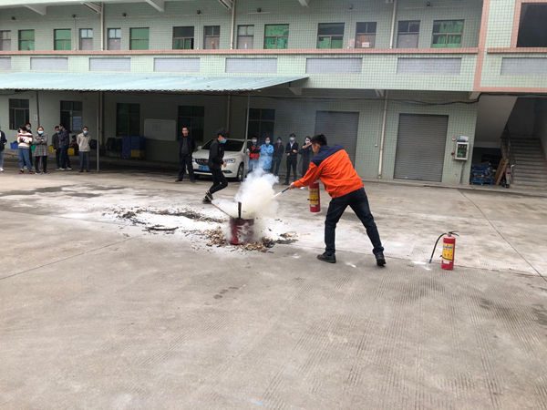 軒業連接器消防演習